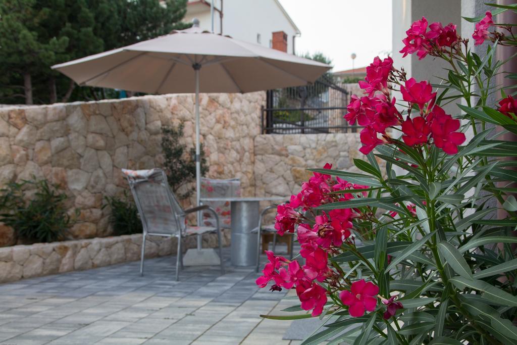 Apartments Villa Manda Novi Vinodolski Exterior photo